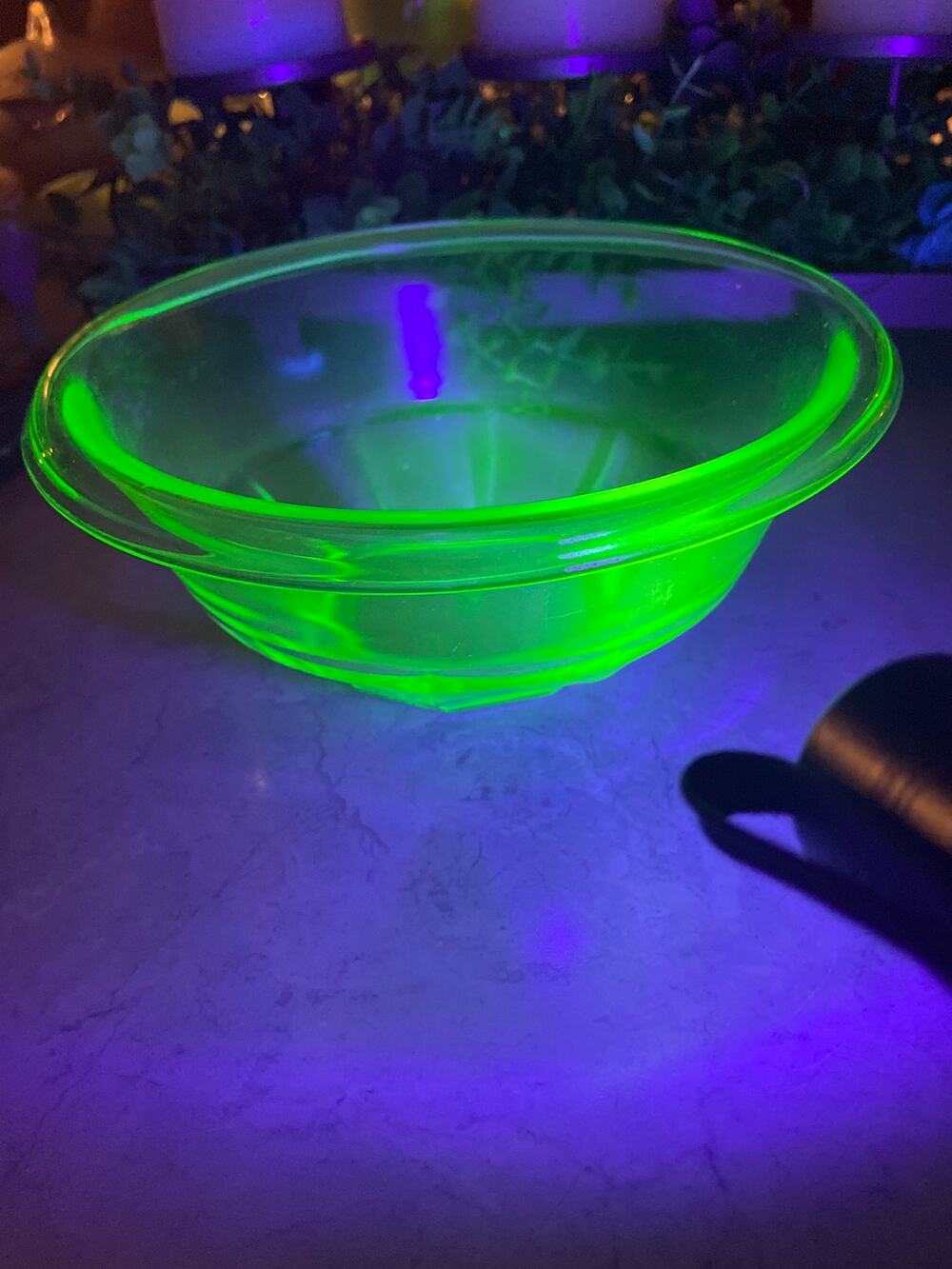 Vintage Hazel Atlas Medium Bowl Green Uranium MCM Rest Well pattern C1930 7.5x3